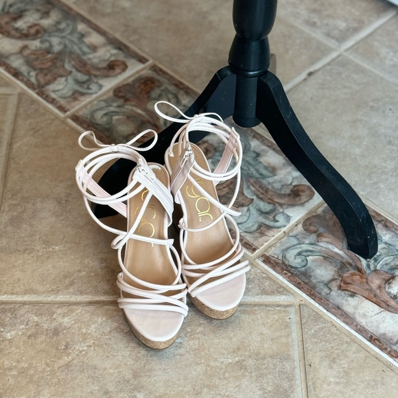 cute sexy pale, peach strappy shoes with cork sides - Picture 5 of 5